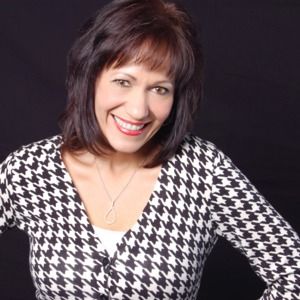 Meet your Posher, Izel